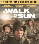 A Walk in the Sun: The Definitive Restoration [Blu-ray] [2 Discs] - Lewis Milestone