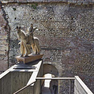 Carlo Scarpa, Castelvecchio, Verona: Museo di Castelvecchio, Verona - Carullo, Valeria (Text by), and Di Lieto, Alba (Text by), and Marini, Paola (Text by)