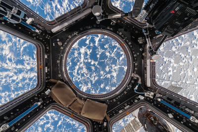Interior Space: A Visual Exploration of the International Space Station: Photographs by Paolo Nespoli & Roland Miller - Nespoli, Paolo (Photographer), and Miller, Roland (Photographer), and Gorman, Alice (Text by)