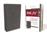 Nkjv, Reference Bible, Personal Size Giant Print, Leathersoft, Gray, Red Letter, Comfort Print: Holy Bible, New King James Version