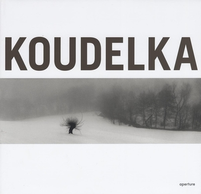Josef Koudelka: Koudelka - Koudelka, Josef (Photographer), and Delpire, Robert (Text by), and Tiberghien, Gilles (Text by)