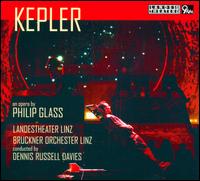 Philip Glass: Kepler - Cassandra McConnell (soprano); Florian Spiess (bass); Karen Robertson (soprano); Katerina Hebelkova (mezzo-soprano);...