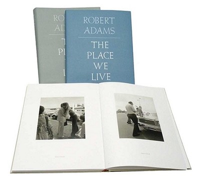Robert Adams: The Place We Live, a Retrospective Selection of Photographs, 1964-2009 - Adams, Robert, and Chuang, Joshua (Contributions by), and Papageorge, Tod (Contributions by)
