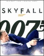 Skyfall [2 Discs] [Includes Digital Copy] [UltraViolet] [Blu-ray/DVD] - Sam Mendes