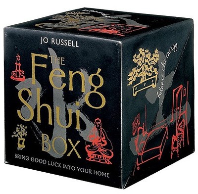 The Feng Shui Box, Book in a Box: Bring Good Luck Into Your Home - Russell, Jo